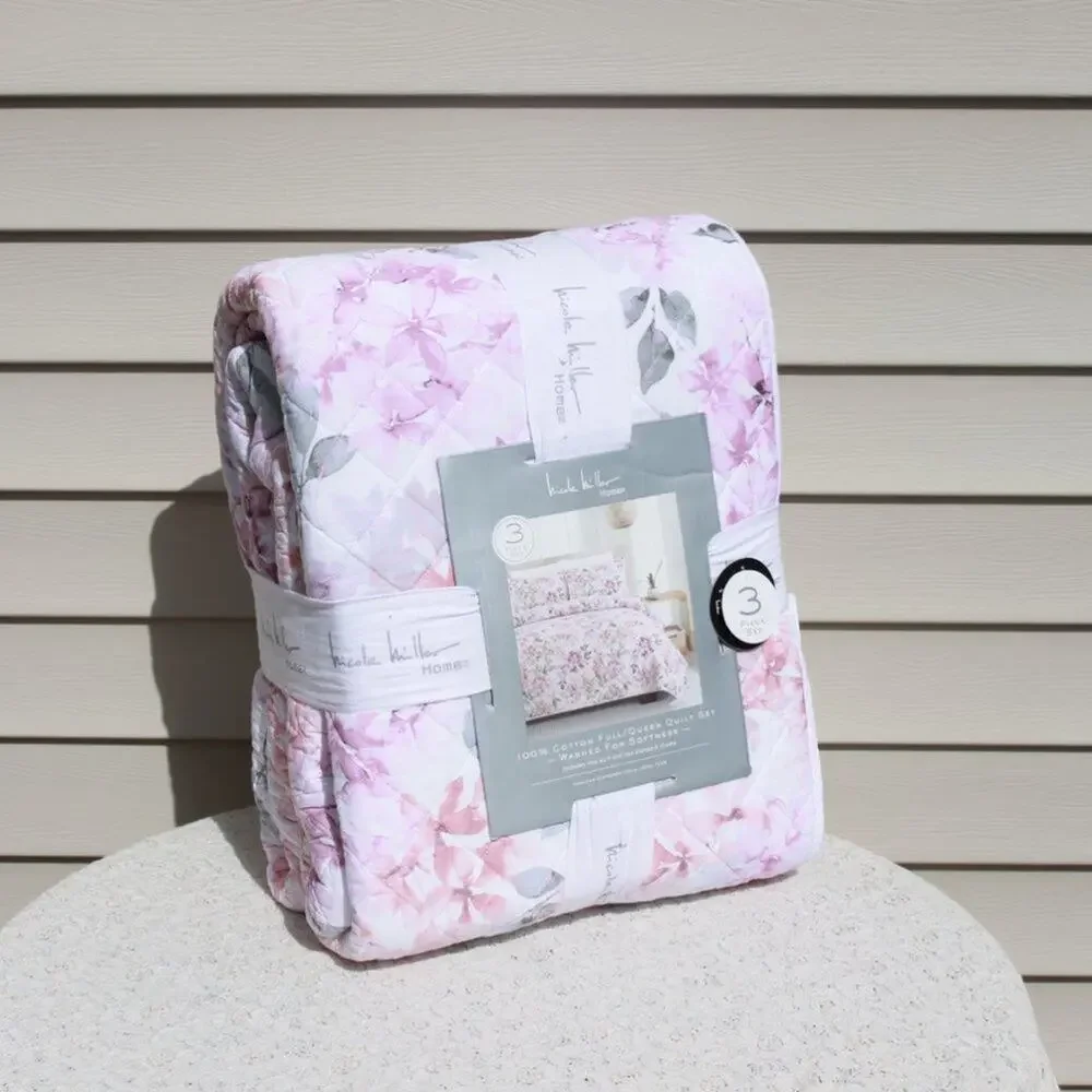 Nicole Miller Home 3 Piece Quilt Set Full/Queen w Shams Floral Print 100% Cotton